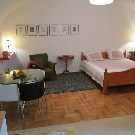 Toldi * Budapest