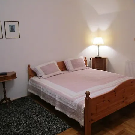 Toldi Budapest